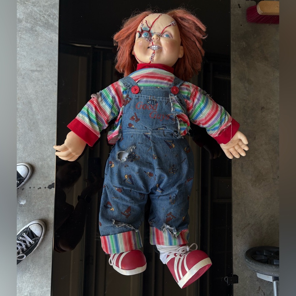 Unboxed old school chucky doll
